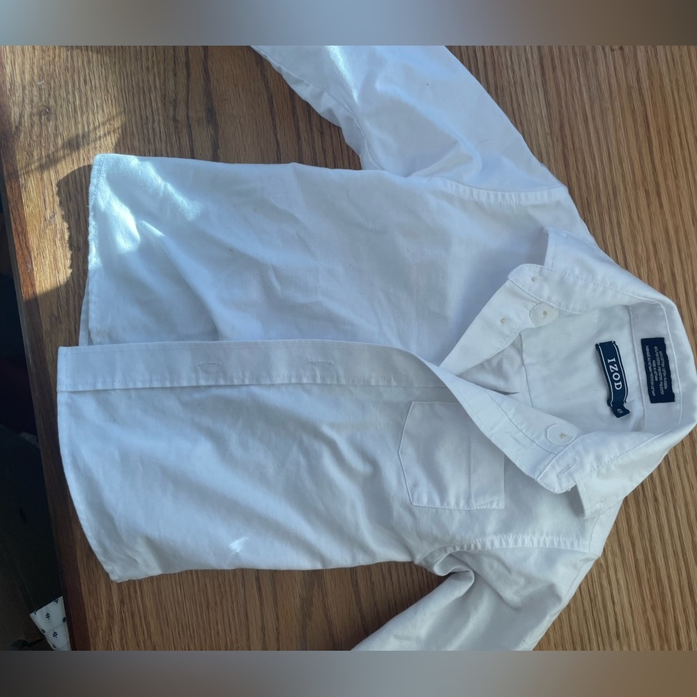White izod dress shirt size 4T/4 long sleeve